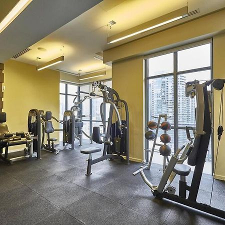 Chic 1-Br Condo; Parking Included; Downtown Core Toronto Ngoại thất bức ảnh